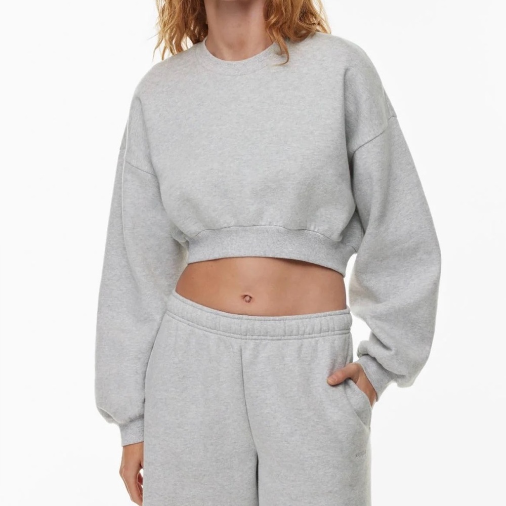 Cozy Fleece Mega Cropped Crew Sweatshirt